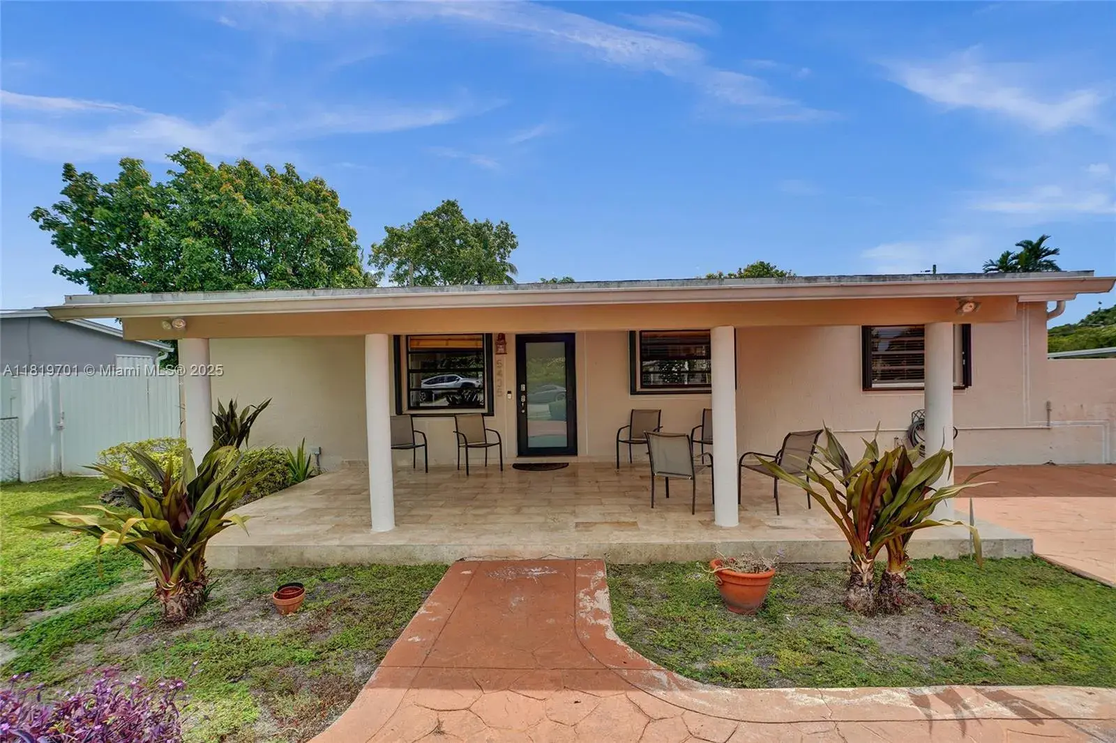 5435 SW 99th Ct, Miami FL 33165