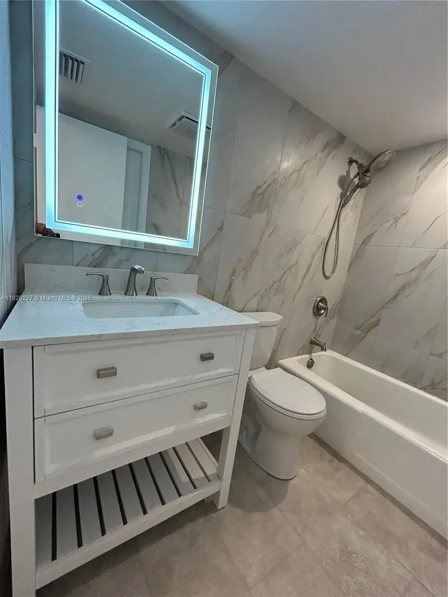 2862 NE 32nd St # 10, Fort Lauderdale FL 33306