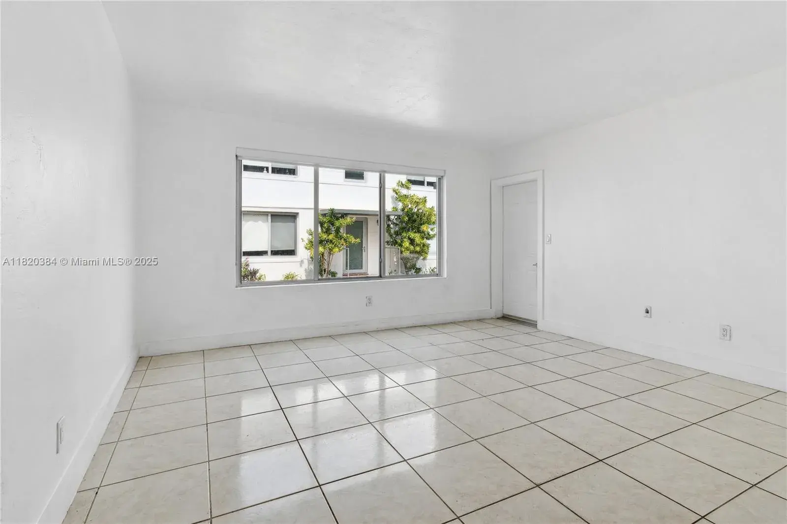 732 82nd St, Miami Beach FL 33141