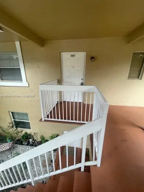 10007 TWIN LAKES # 25, Coral Springs FL 33071