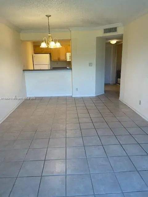 10007 TWIN LAKES # 25, Coral Springs FL 33071