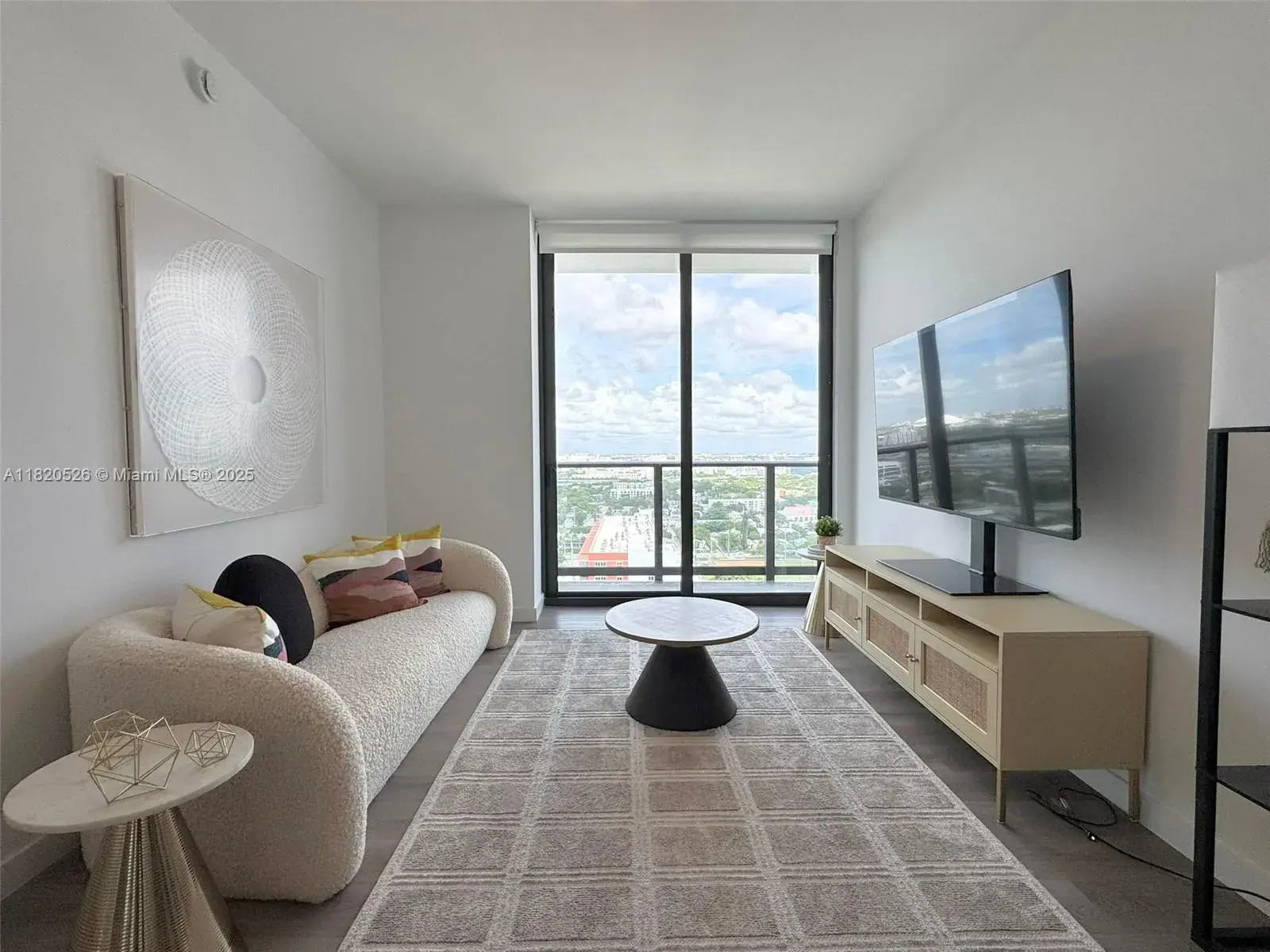 1642 NE 1st Ave # 2303, Miami FL 33132
