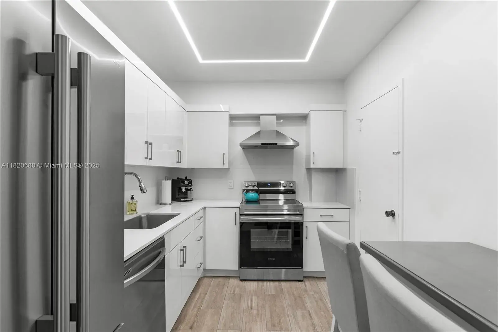 1965 S Ocean Dr # 11E, Hallandale Beach FL 33009