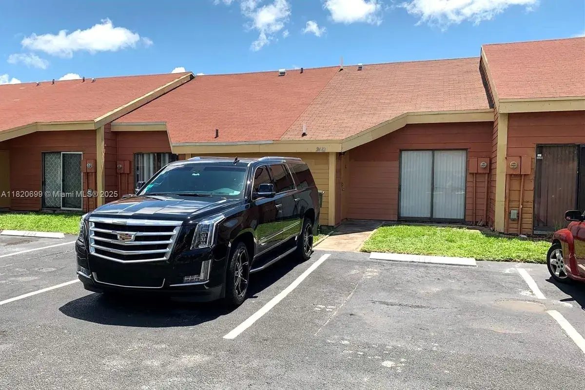 2442 NW 55th Ter, Lauderhill FL 33313