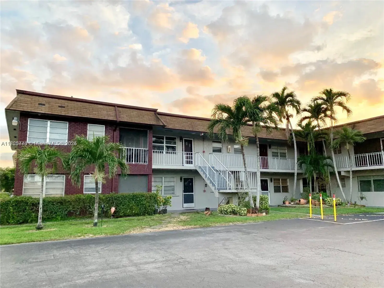 2050 NW 81st Ave # 223, Pembroke Pines FL 33024