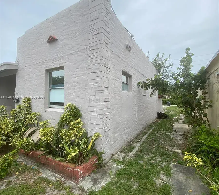 2014 Funston St, Hollywood FL 33020