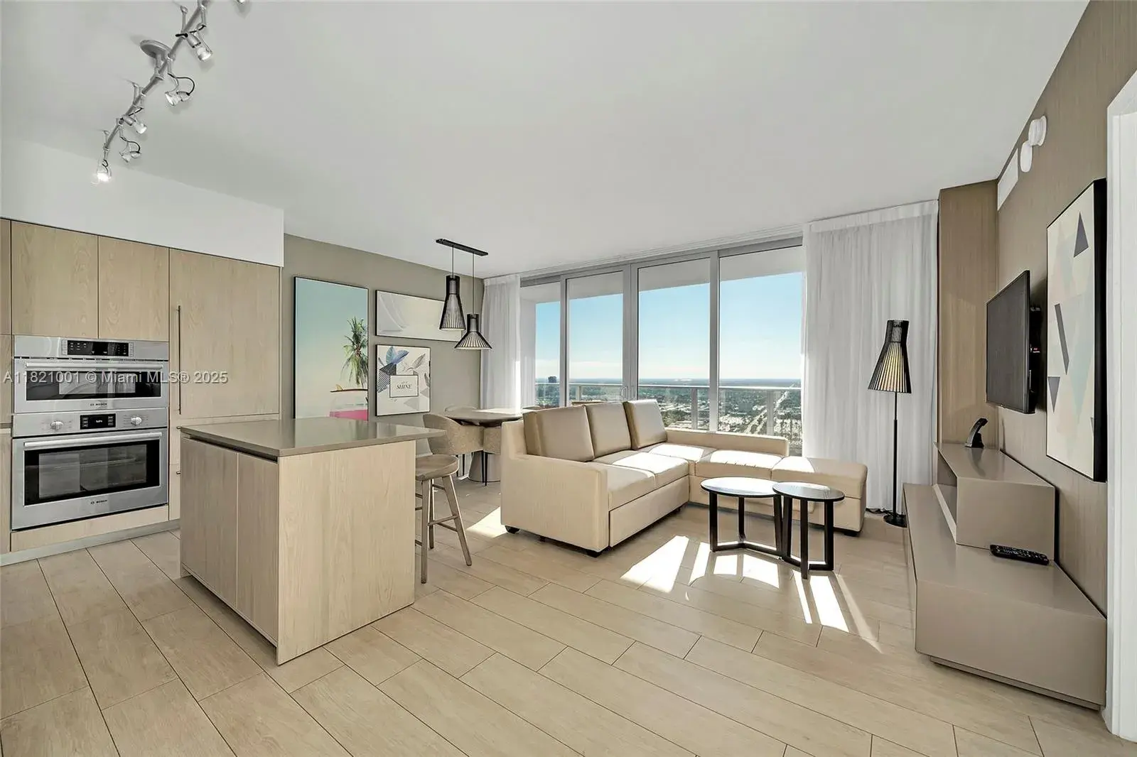 1 bedroom 1 bath Residential for sale at 4010 S Ocean Dr # T3706, Hollywood FL 33019