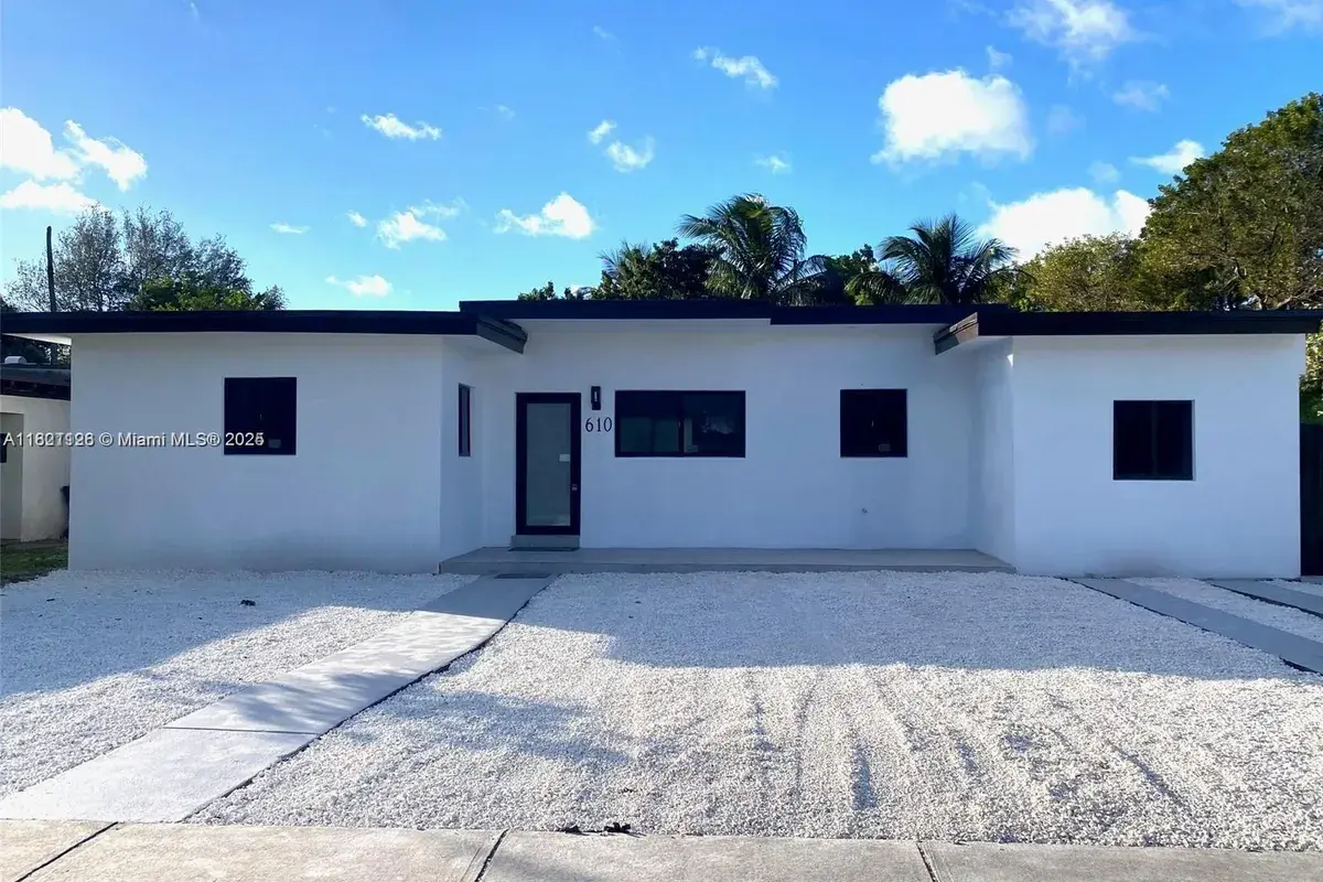 610 NW 111th St, Miami FL 33168