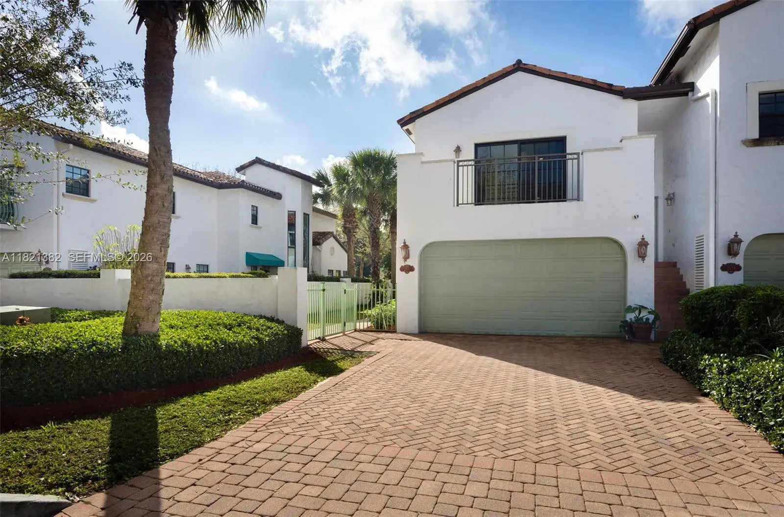 2916 Hidden Harbour Ct, Dania Beach FL 33312