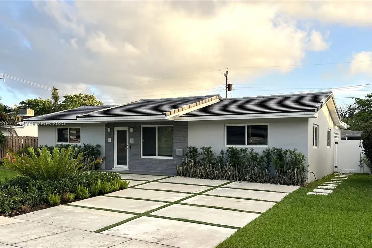 1321 Garfield St, Hollywood FL 33019