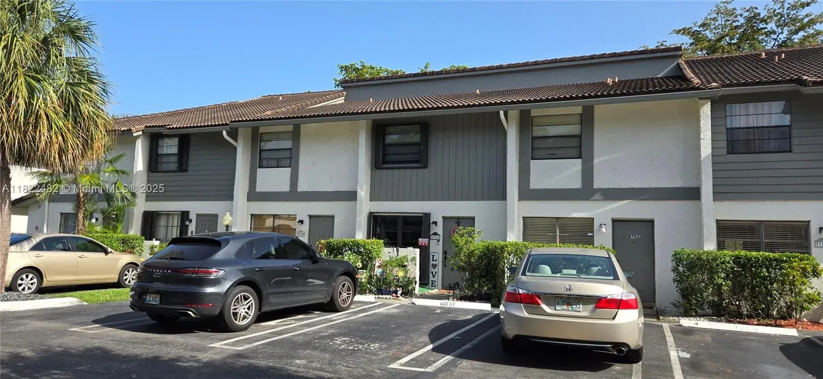 2 bedroom 2 bath Residential for sale at 9750 NW 14th St # 5, Coral Springs FL 33071