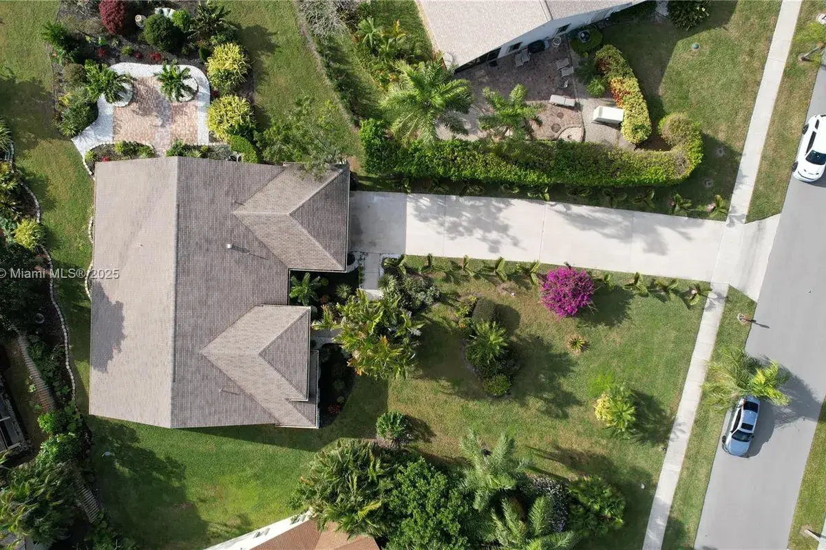 2530 Riviera Dr, Delray Beach FL 33445