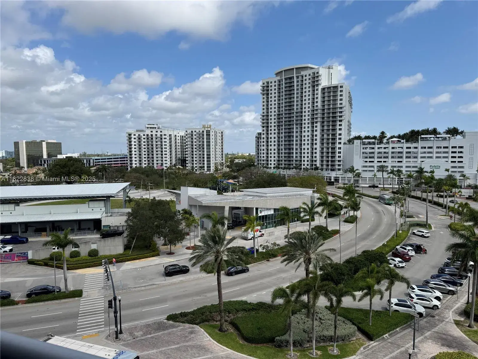 1 bedroom 1 bath Residential Lease for rent at 1720 Harrison St # 14D, Hollywood FL 33020