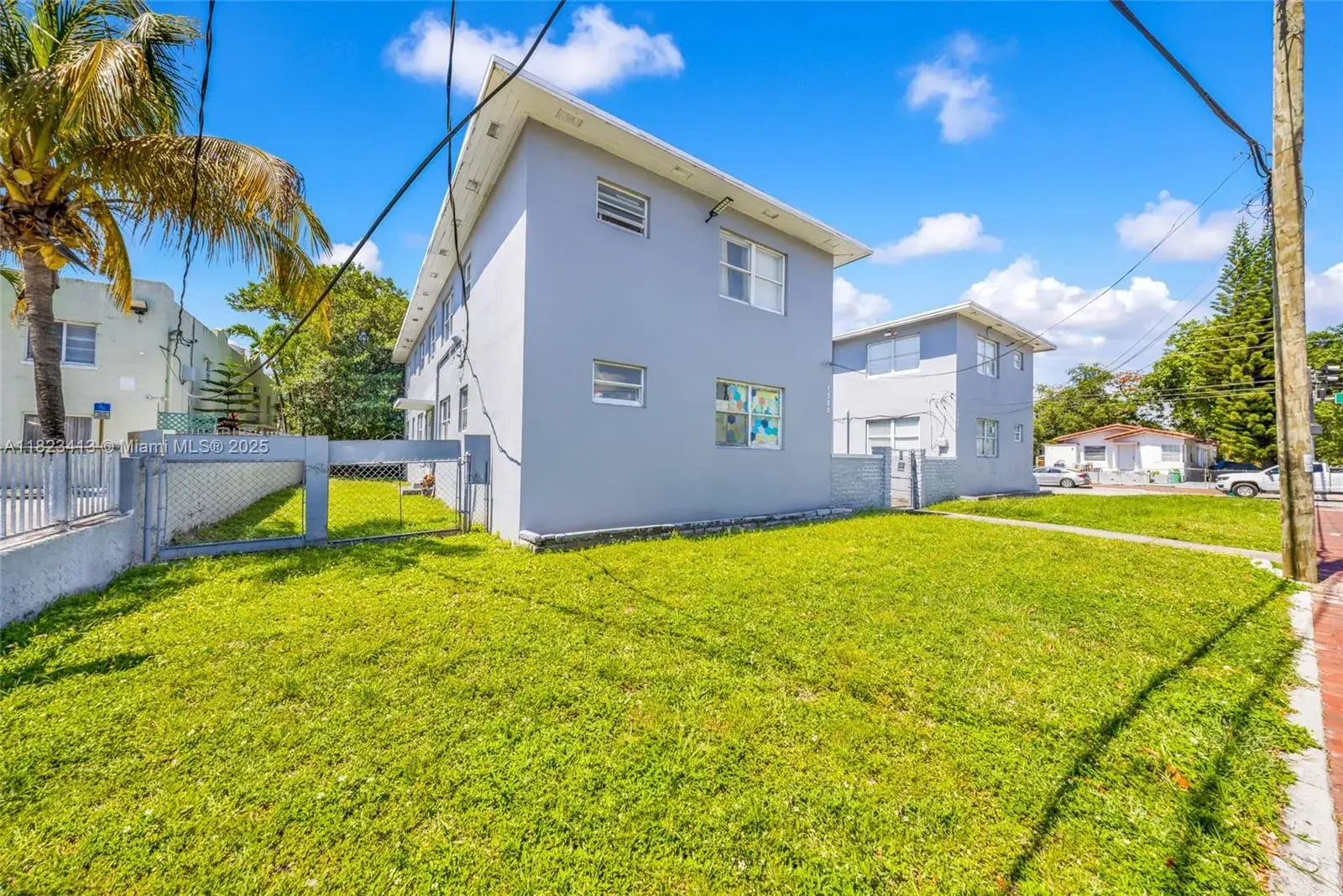1580 SW 6th St, Miami FL 33135