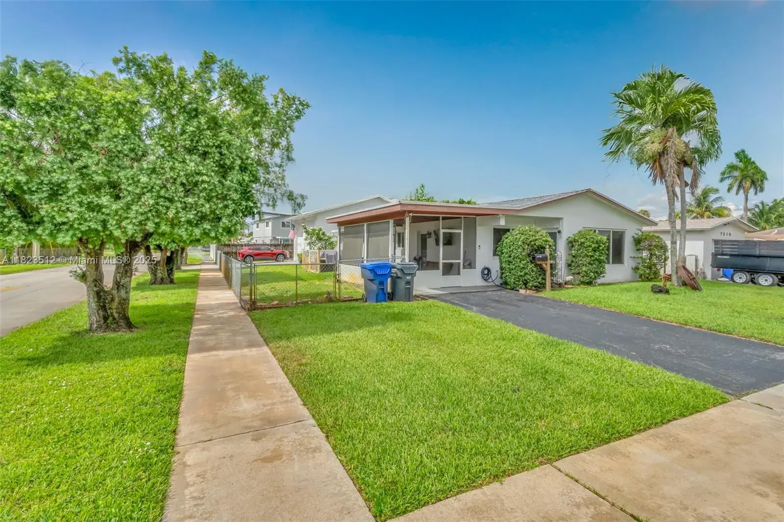 3 bedroom 2 bath Residential for sale at 7500 Polk St, Hollywood FL 33024