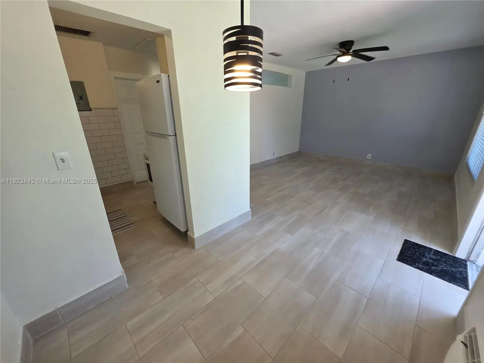 120 NE 10th Ave # 3, Hallandale Beach FL 33009