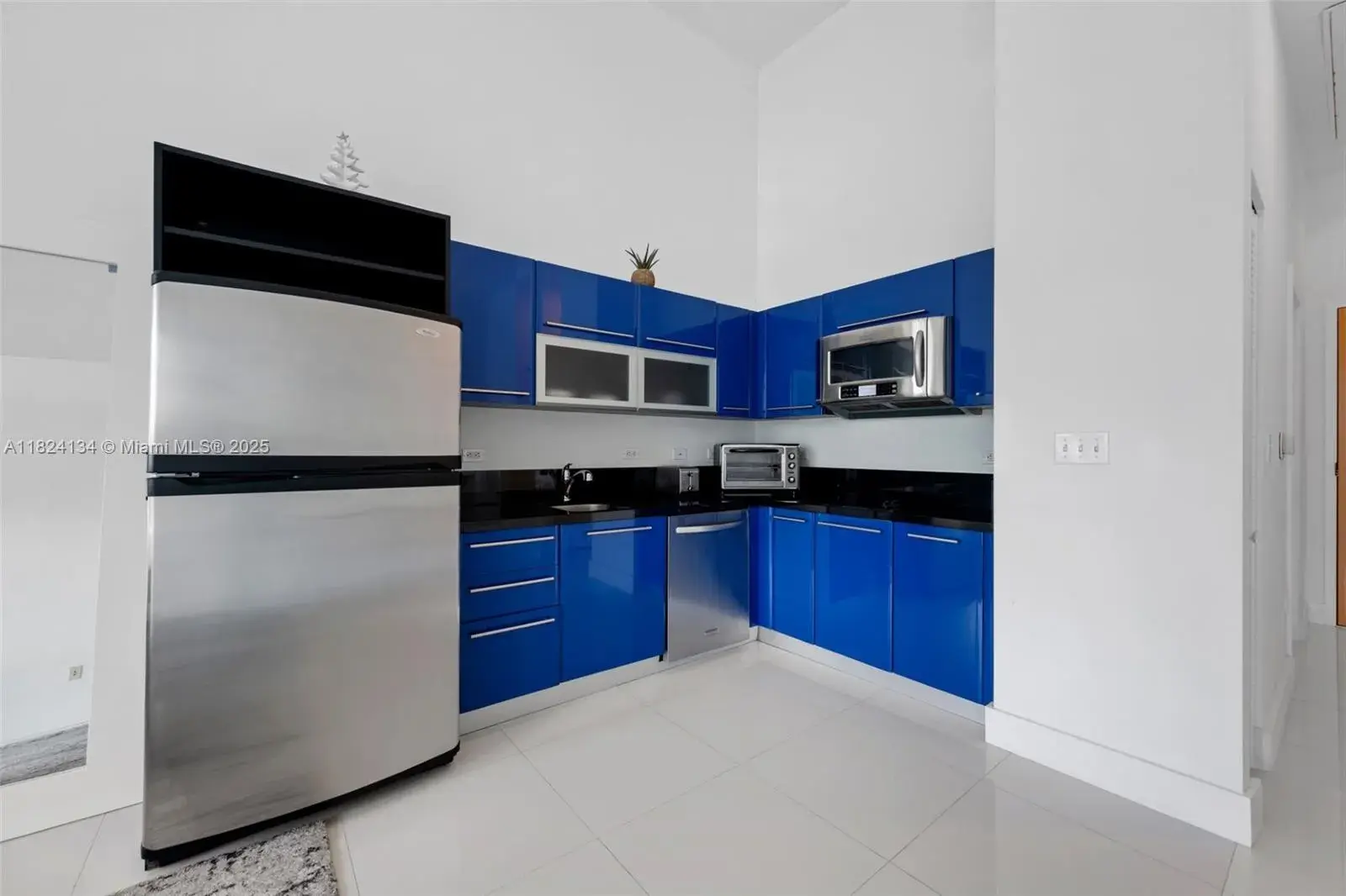 253 NE 2nd St # 232, Miami FL 33132