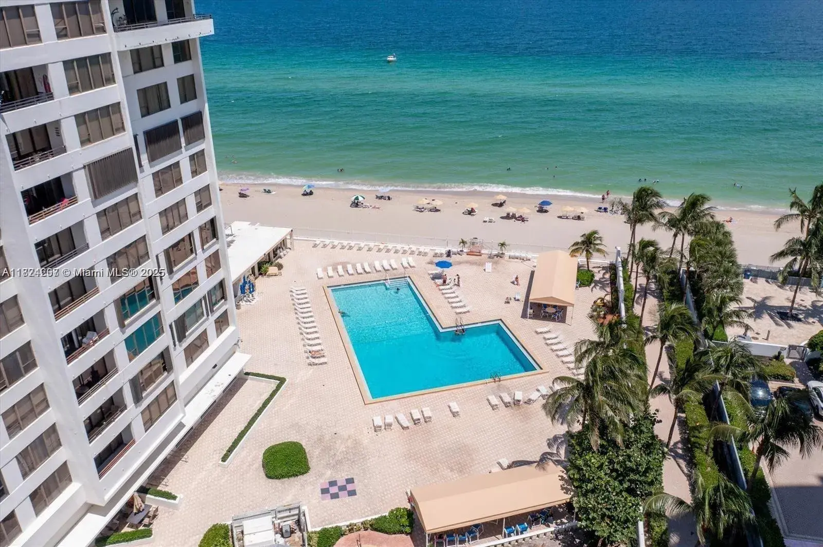 1 bedroom 1 bath Residential for sale at 3505 S Ocean Dr # 419, Hollywood FL 33019
