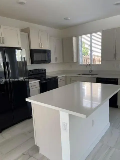 2441 SE 11th St # 2441, Homestead FL 33035