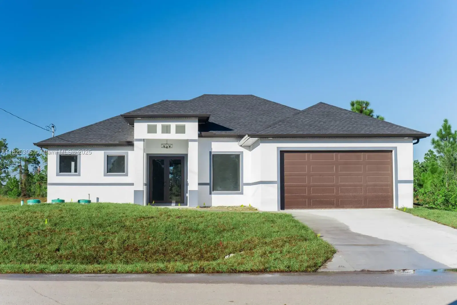 1268 HILLCREST ST E, Lehigh Acres FL 33974