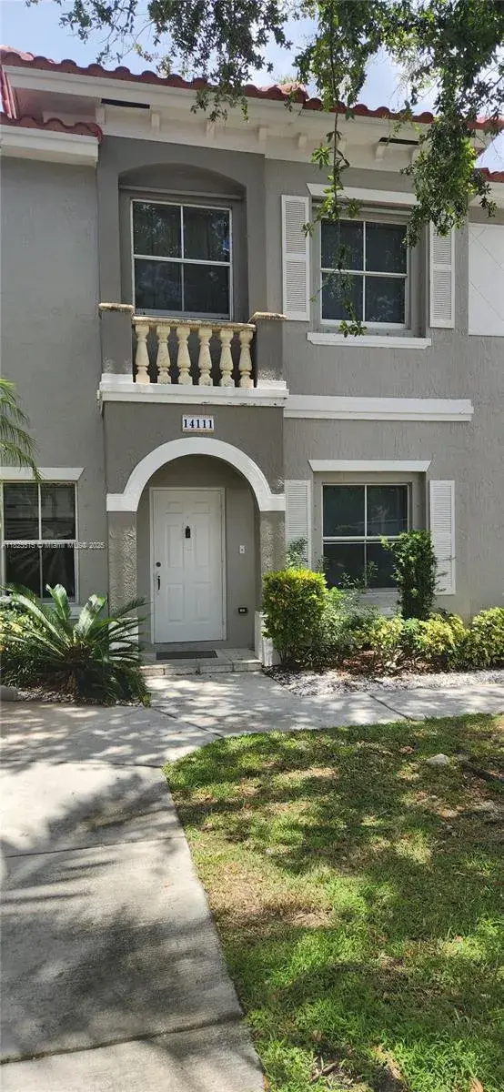 2 bedroom 2 bath for sale at 14111 SW 49th St # 8, Miramar FL 33027