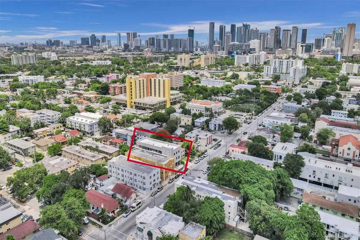 1037 NW 2nd St, Miami FL 33128