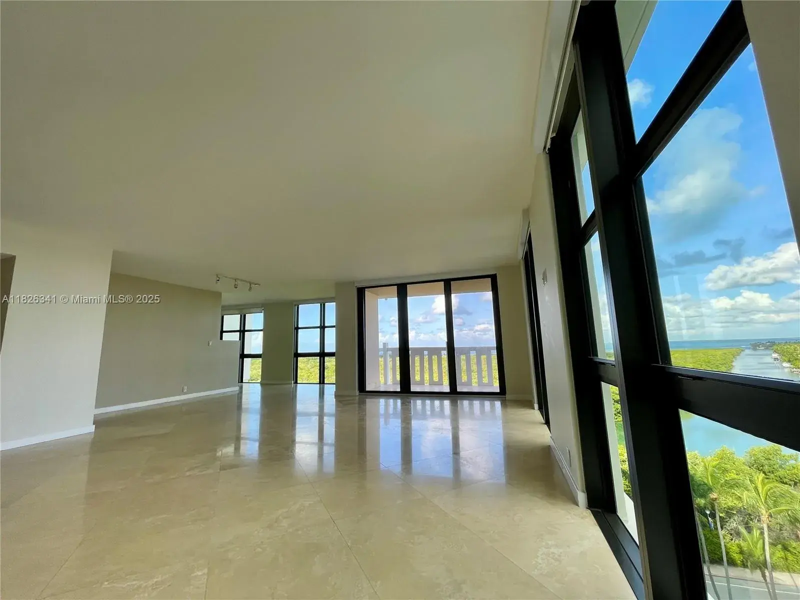 1121 Crandon Blvd # D902, Key Biscayne FL 33149