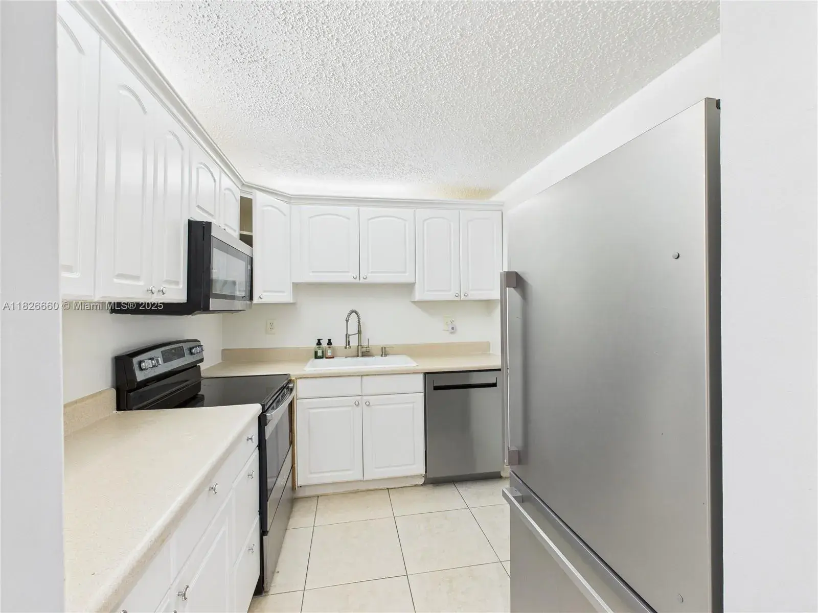 2 bedroom 1 bath Residential for sale at 4113 NW 88th Ave # 105, Coral Springs FL 33065