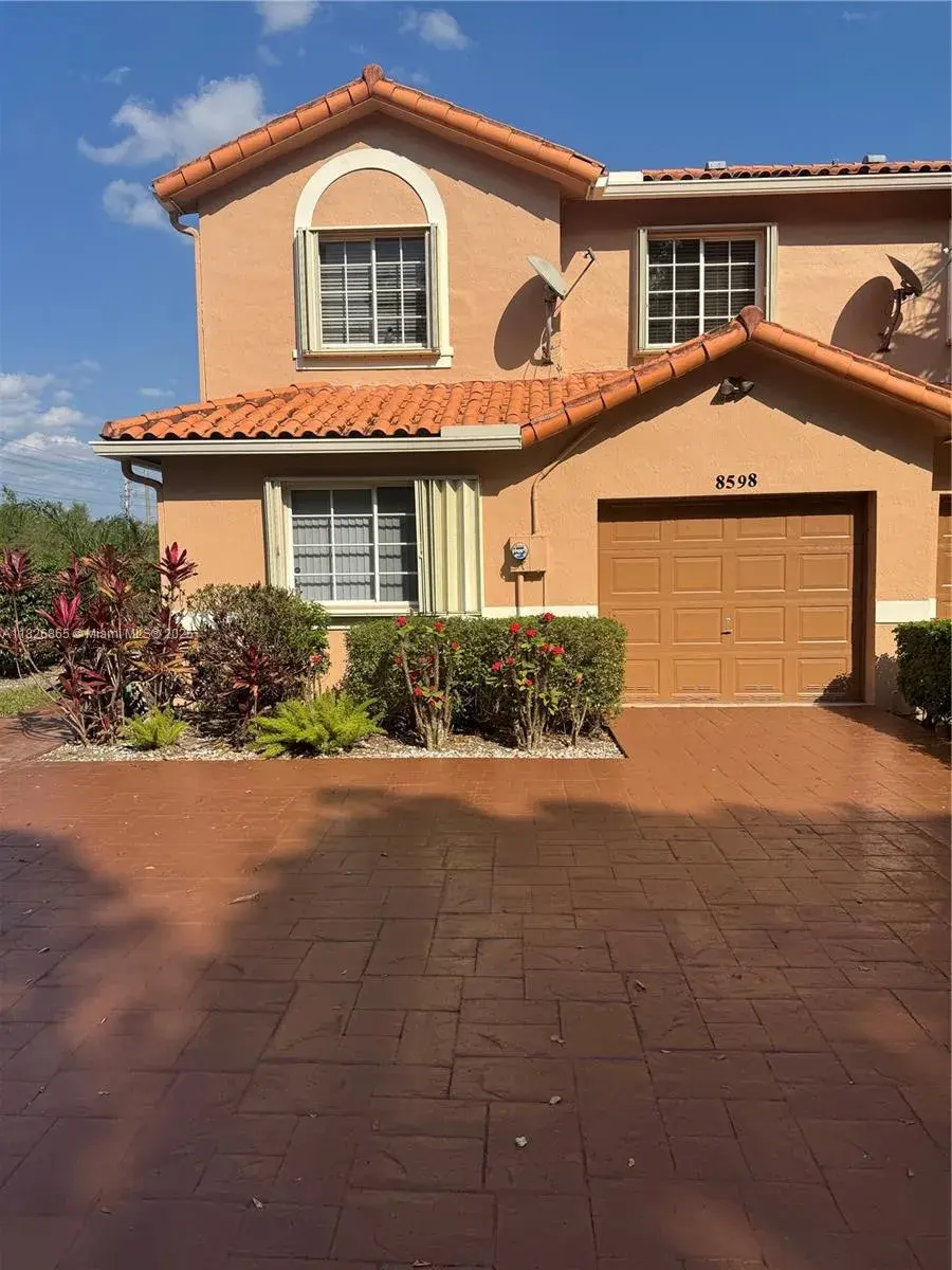 3 bedroom 2 bath Residential for sale at 8598 Lychee Dr # 501, Tamarac FL 33321