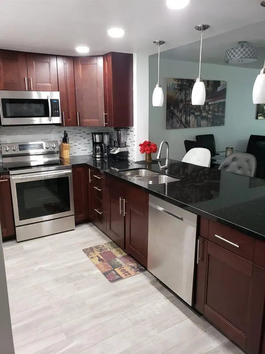 900 NE 12th Ave # 302, Hallandale Beach FL 33009
