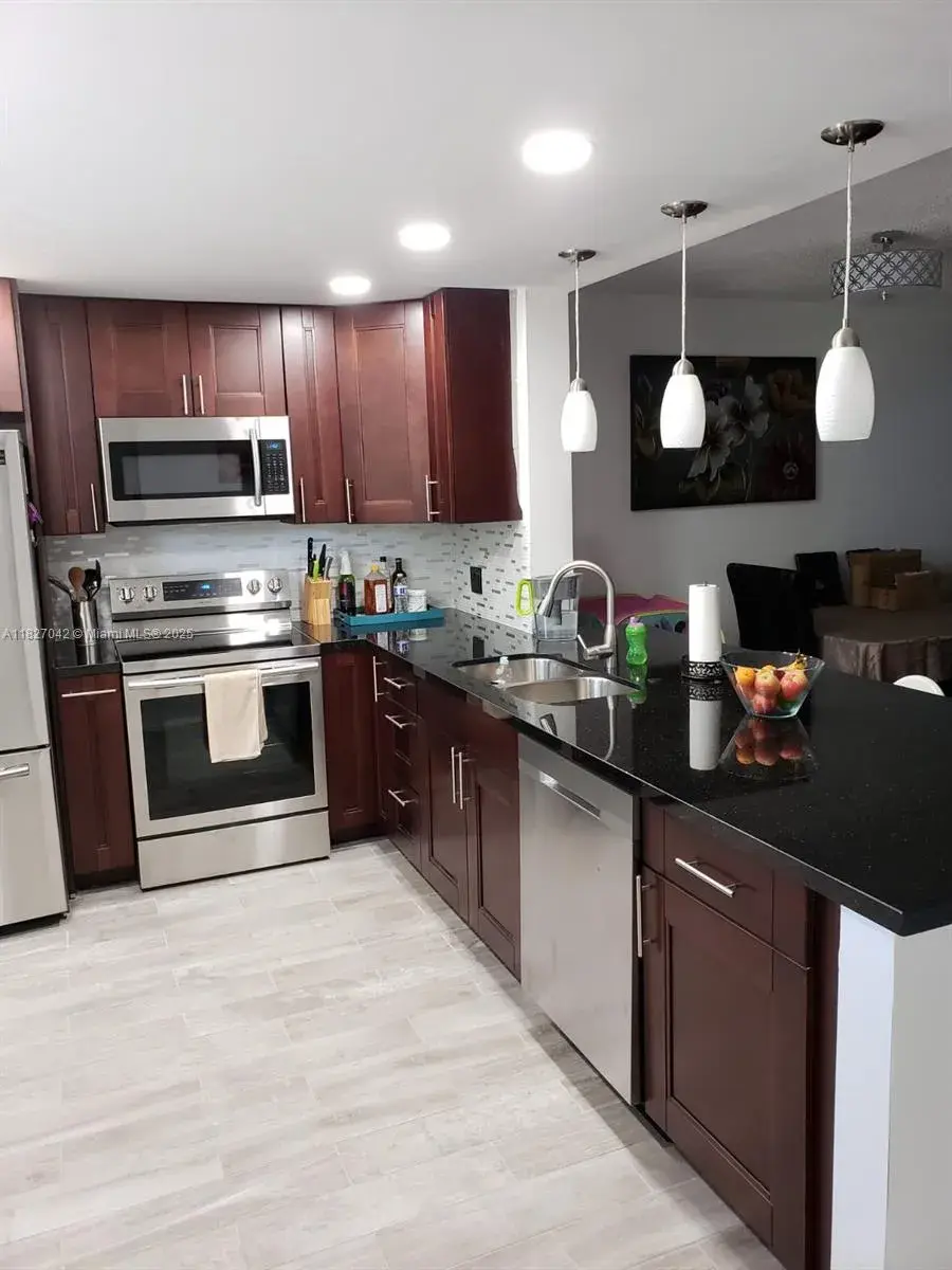 900 NE 12th Ave # 302, Hallandale Beach FL 33009