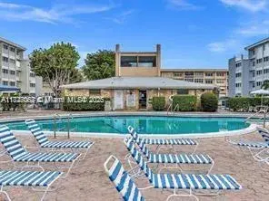 215 SE 3rd Ave # 206C, Hallandale Beach FL 33009