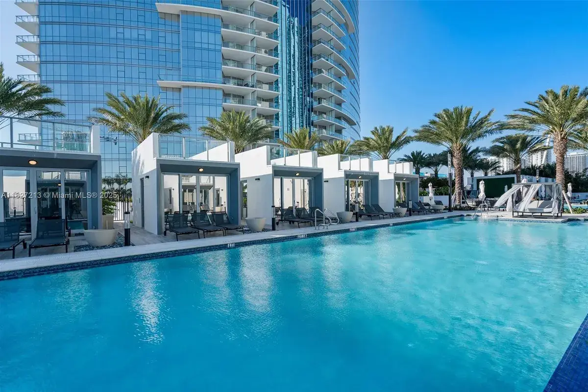 851 NE 1st Ave # 4504, Miami FL 33132