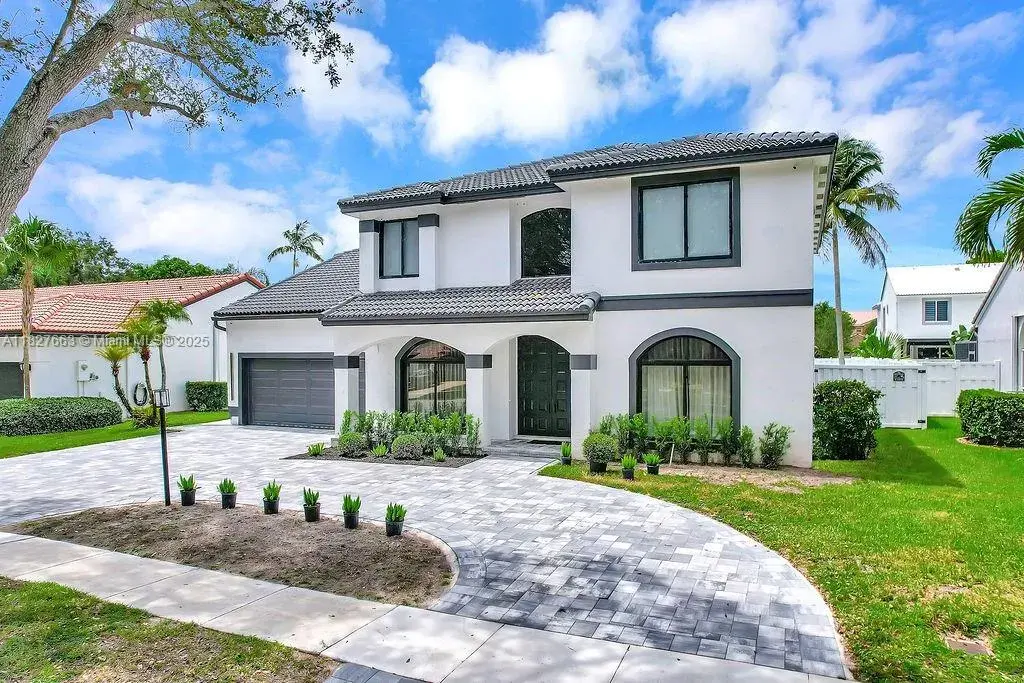 10746 Charleston Pl, Cooper City FL 33026