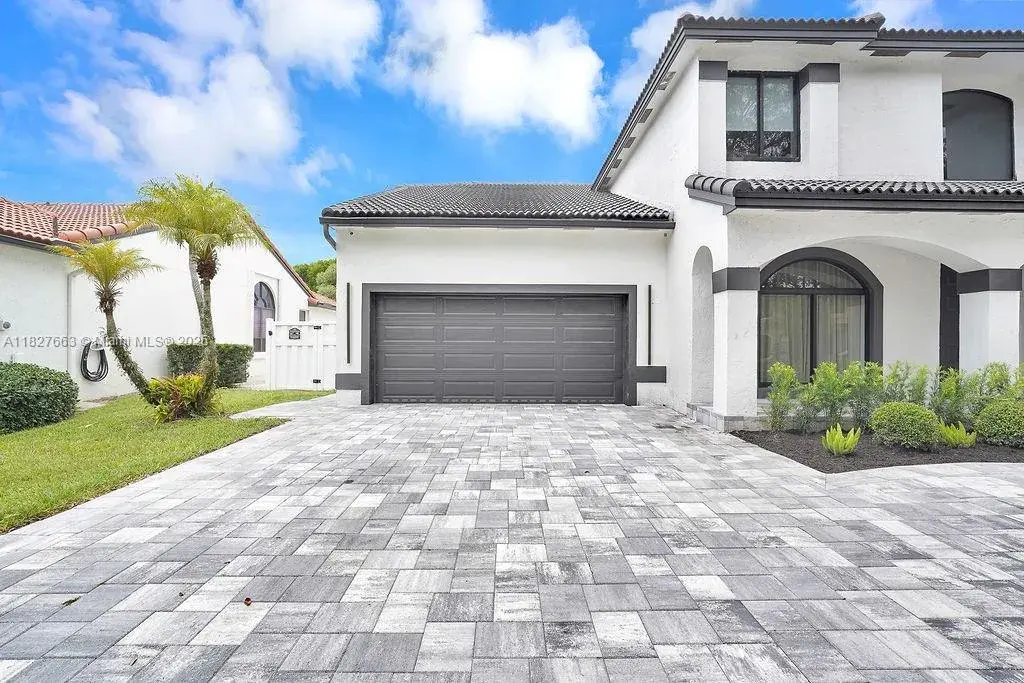 10746 Charleston Pl, Cooper City FL 33026