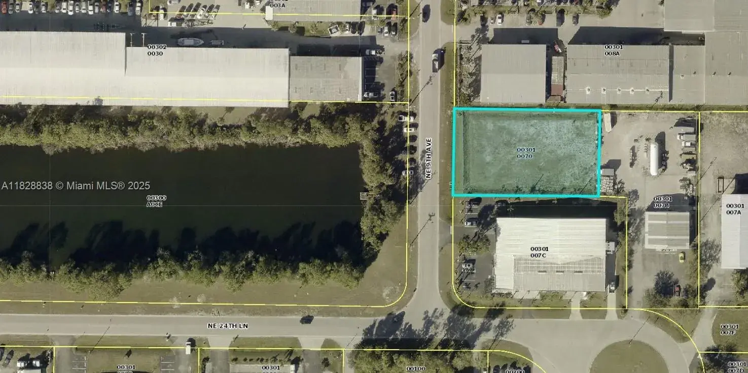 Commercial Land for sale at 2513 NE 9th Ave, Cape Coral FL 33909