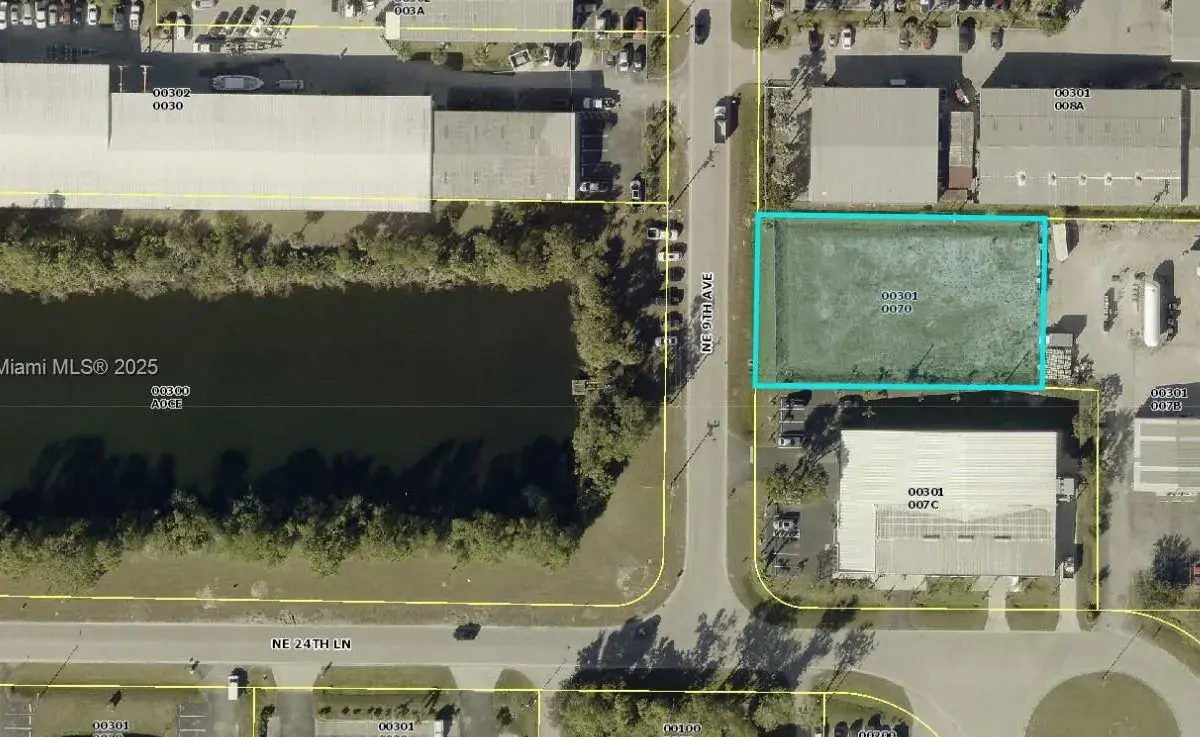 2513 NE 9th Ave, Cape Coral FL 33909