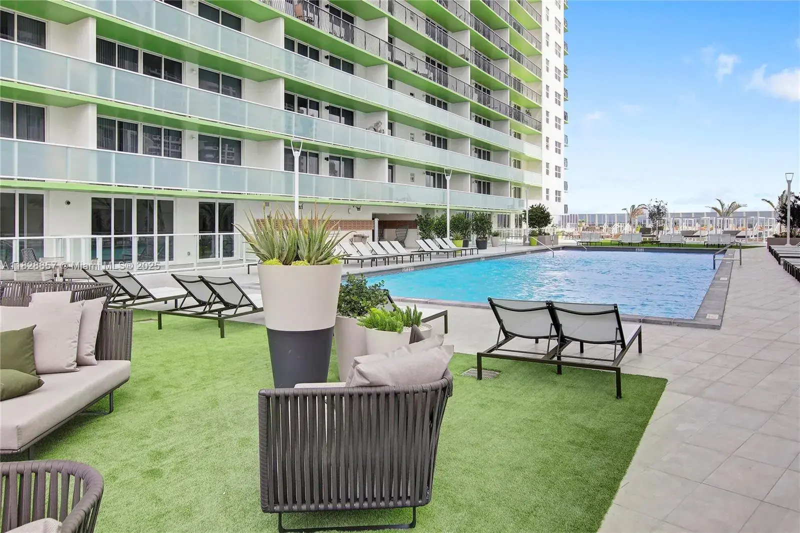 1756 N Bayshore Dr # 37H, Miami FL 33132