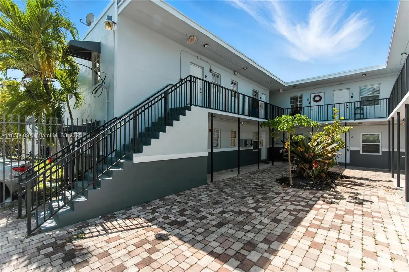 1 bedroom 1 bath Residential for sale at 3615 Thomas Ave # 16, Miami FL 33133
