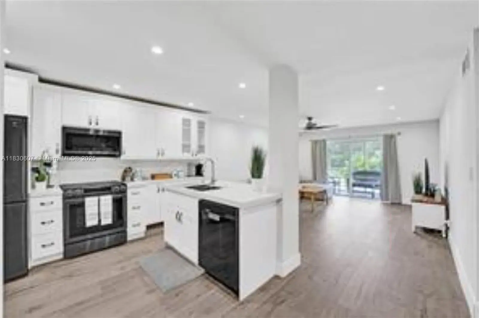4100 N 58th Ave # 213, Hollywood FL 33021