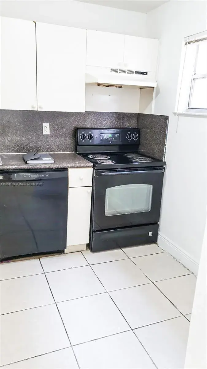 4255 N University Dr # 205, Sunrise FL 33351