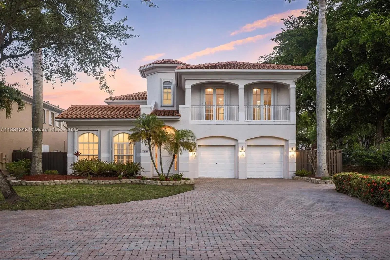 5 bedroom 4 bath Residential for sale at 11388 NW 68th St, Doral FL 33178