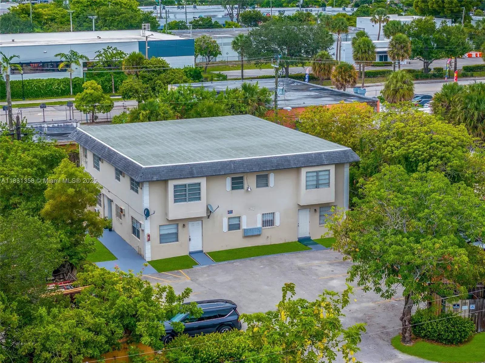 Commercial Sale for sale at 842 NW 1st Ave, Fort Lauderdale FL 33311