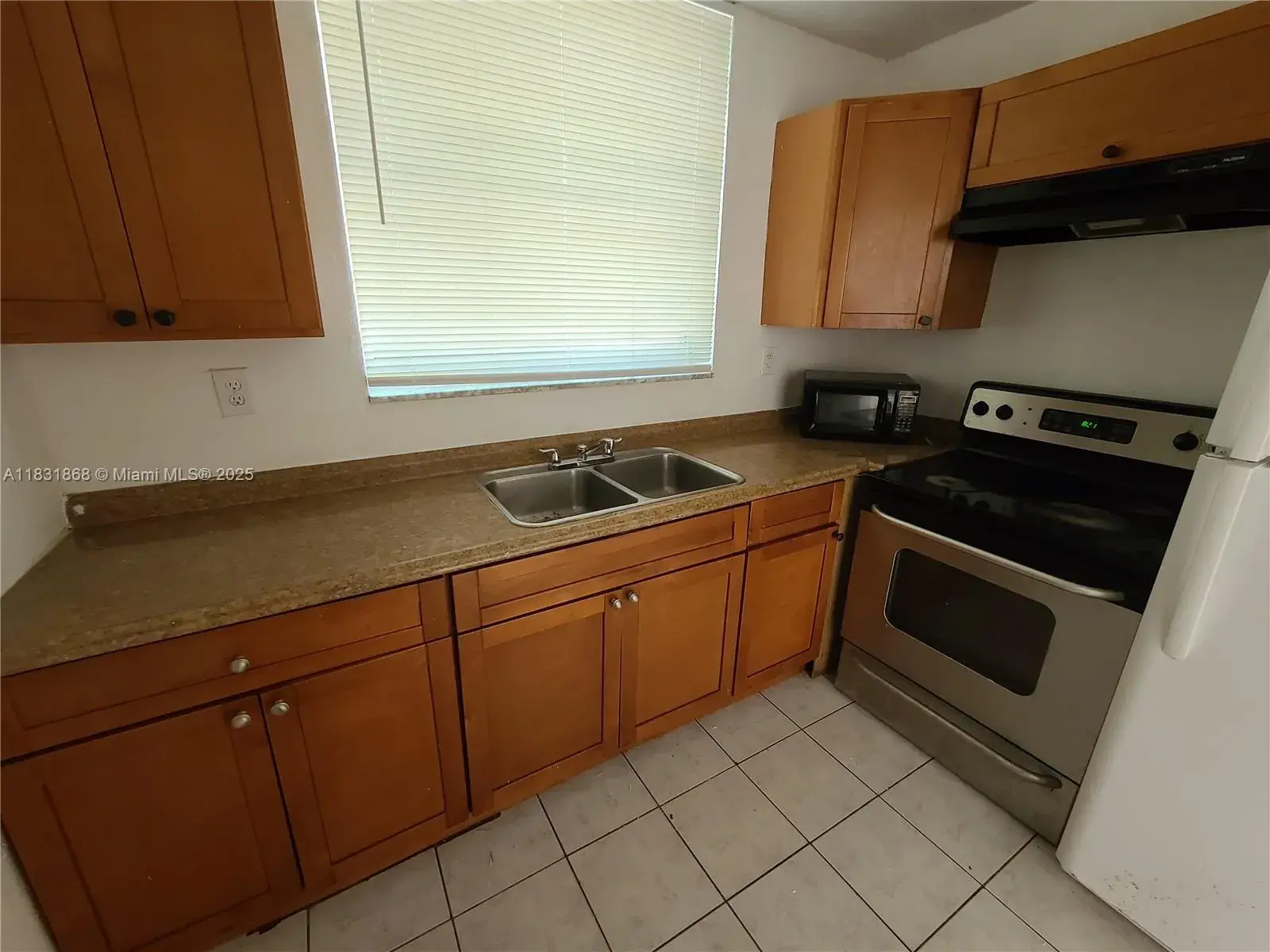 1750 NW 55th Ave # 103, Lauderhill FL 33313