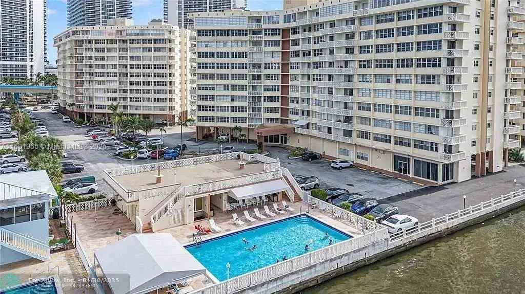 1817 S Ocean Dr # 426, Hallandale Beach FL 33009