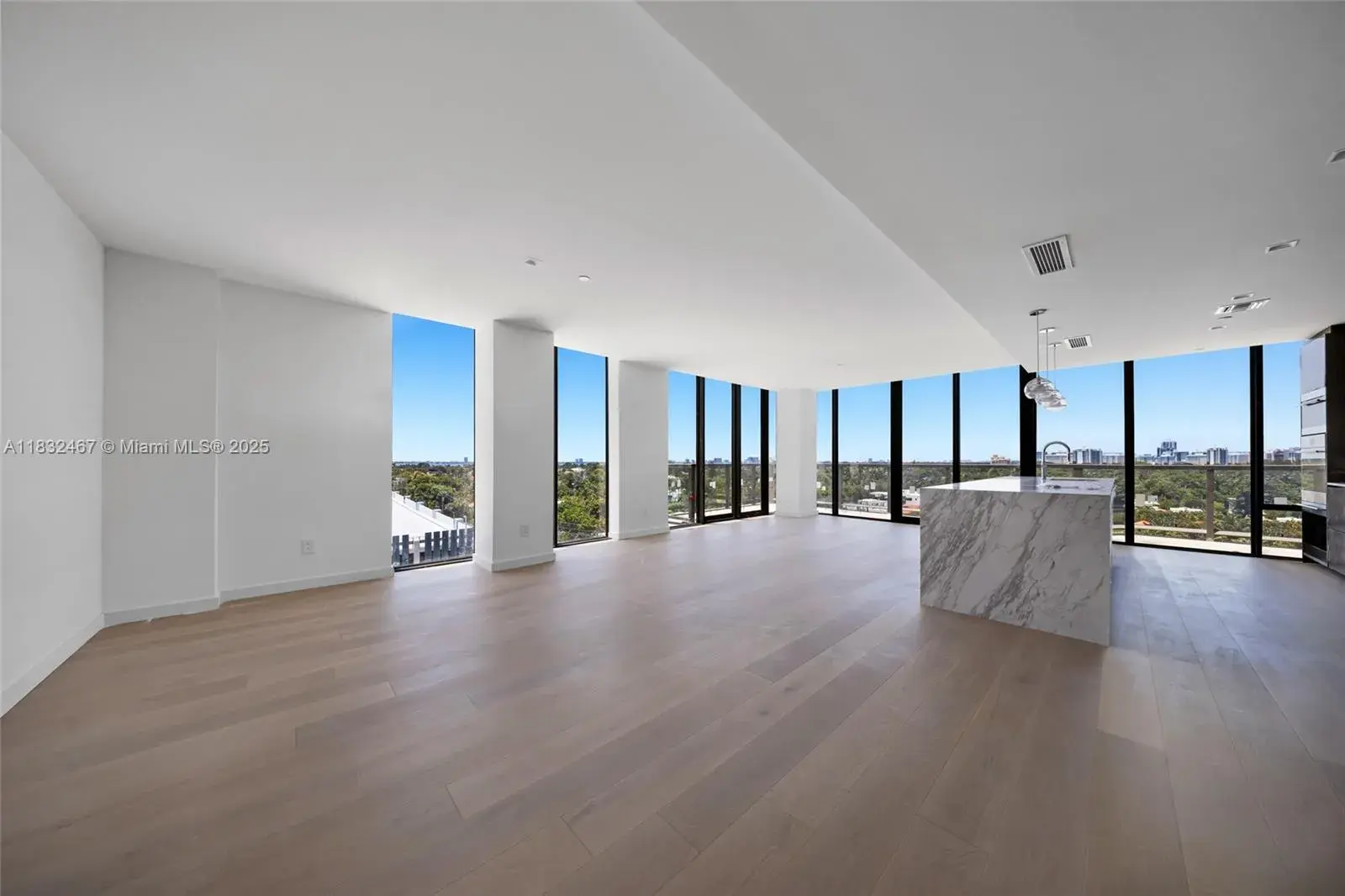 2 bedroom 2 bath for sale at 340 W 42 St # 508, Miami Beach FL 33140