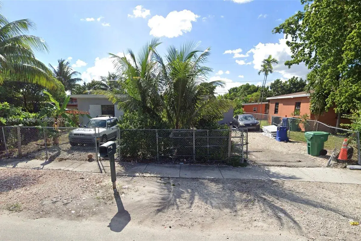 334 NW 108th Ter, Miami FL 33168