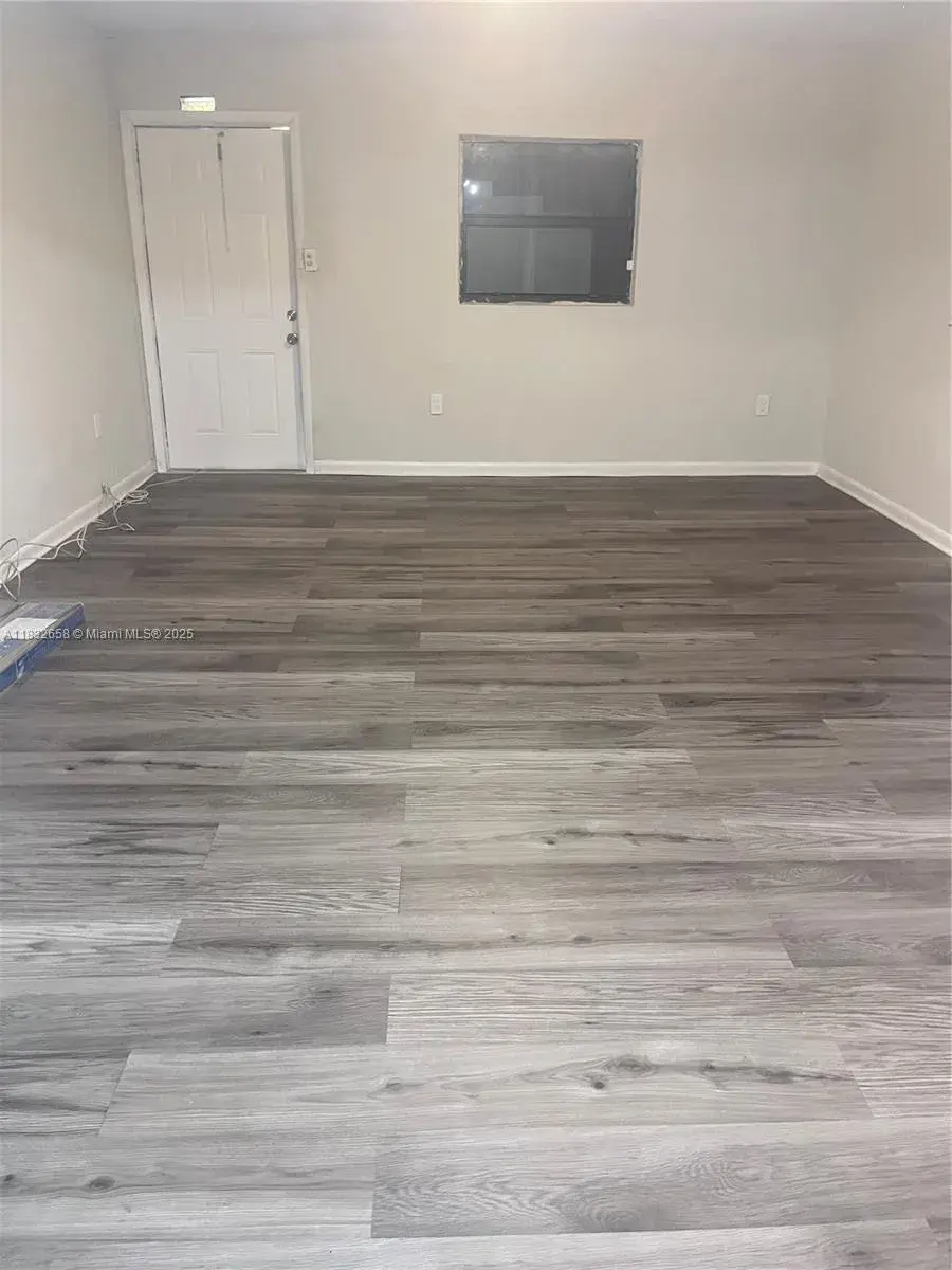 1927 NW 64 st, Miami FL 33147