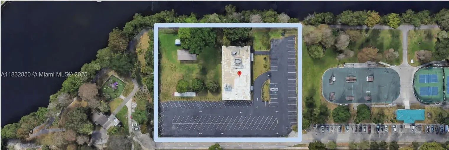 600 Knights Rd, Hollywood FL 33021
