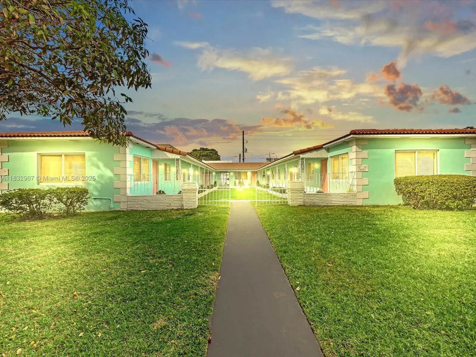 Commercial Sale for sale at 1839 Funston St # 8, Hollywood FL 33020